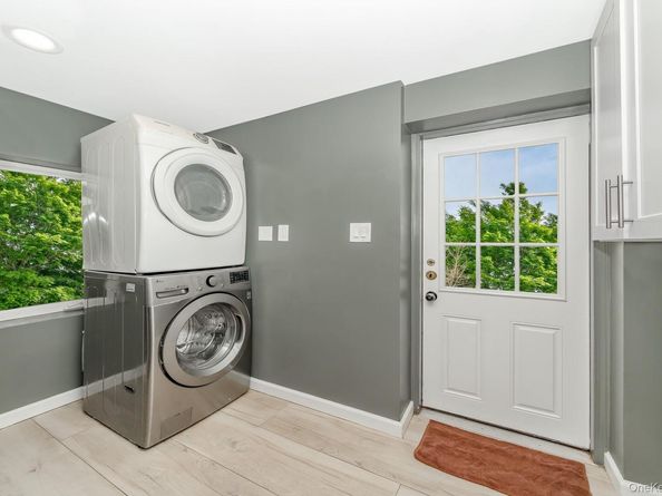 28 Riverside Avenue, Amityville NY 11701