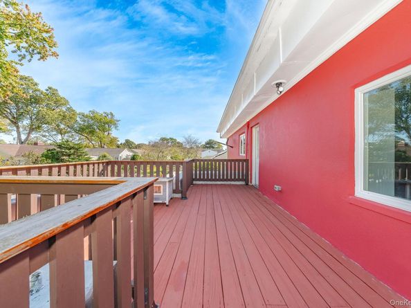 28 Riverside Avenue, Amityville NY 11701