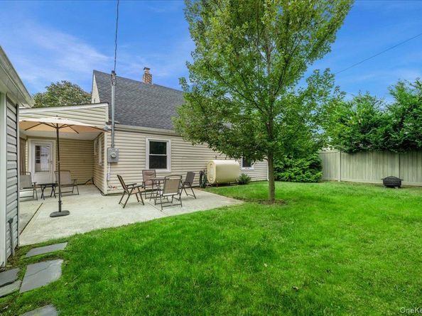 59 Cotton Lane, Levittown NY 11756