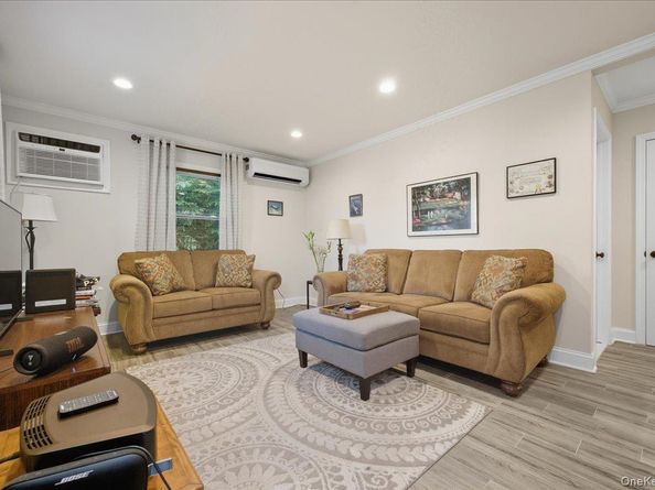 59 Cotton Lane, Levittown NY 11756