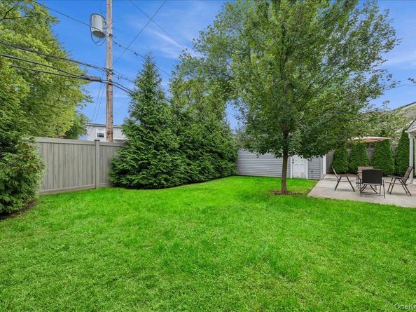 59 Cotton Lane, Levittown NY 11756