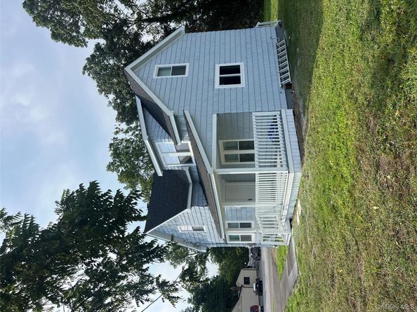 749 E Main Street, Kings Park NY 11754