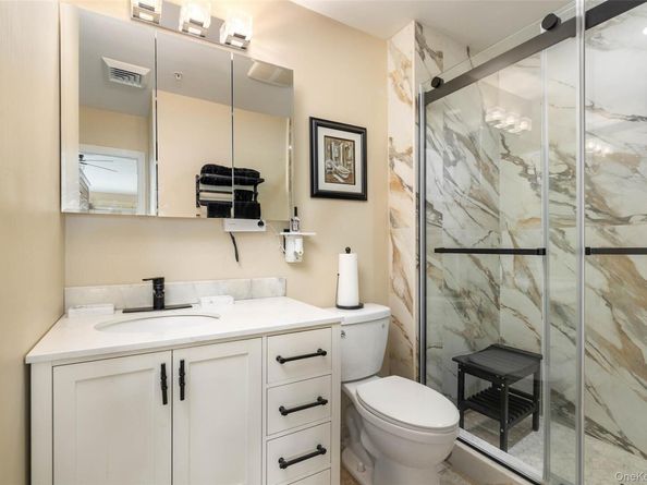 121 Willow Lane, Valley Stream NY 11580