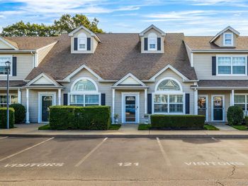 121 Willow Lane