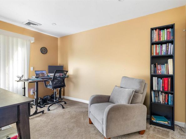 121 Willow Lane, Valley Stream NY 11580