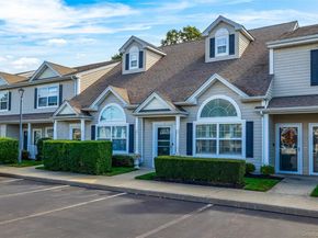 121 Willow Lane, Valley Stream NY 11580