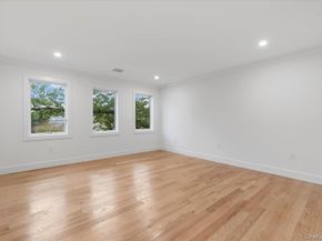 1028 E Broadway, Woodmere NY 11598