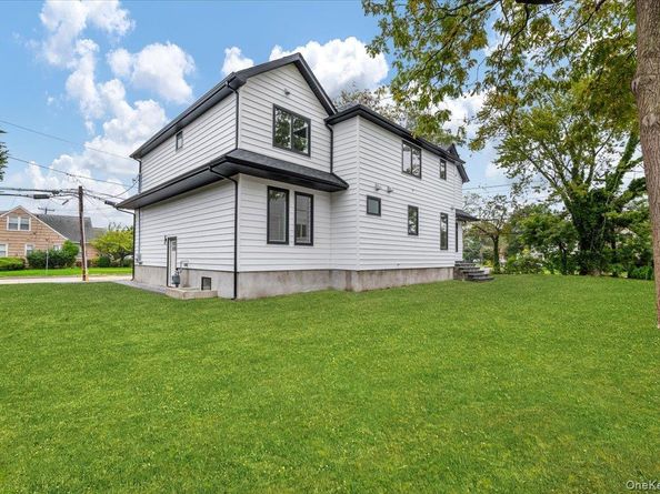 1028 E Broadway, Woodmere NY 11598