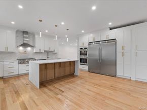 1028 E Broadway, Woodmere NY 11598