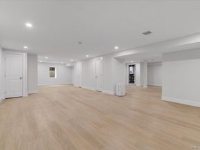 1028 E Broadway, Woodmere NY 11598