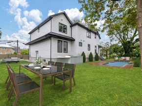 1028 E Broadway, Woodmere NY 11598