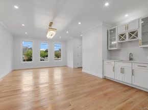 1028 E Broadway, Woodmere NY 11598