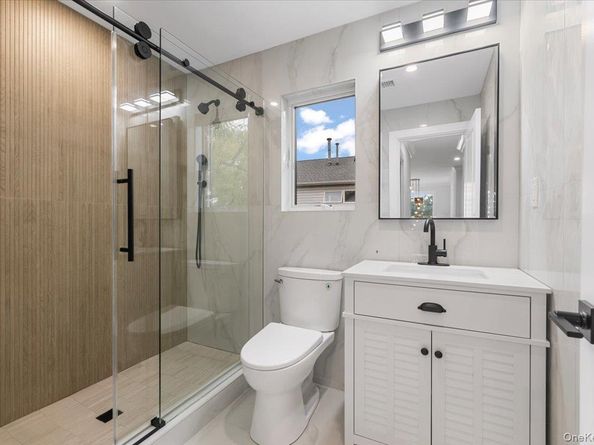 1028 E Broadway, Woodmere NY 11598