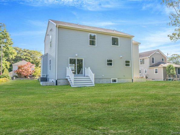 817 Pondview Road, Riverhead NY 11901