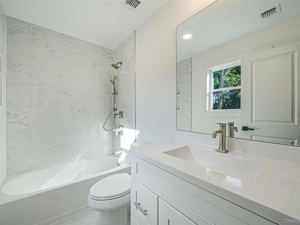817 Pondview Road, Riverhead NY 11901