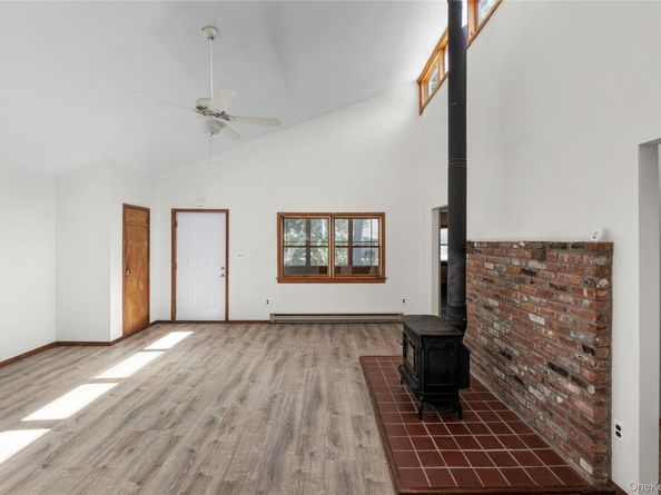 26 Queen Road, Rocky Point NY 11778