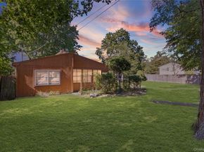 26 Queen Road, Rocky Point NY 11778