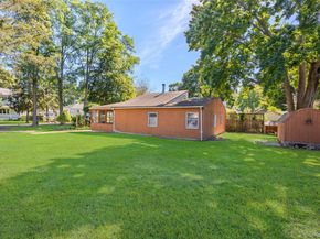 26 Queen Road, Rocky Point NY 11778