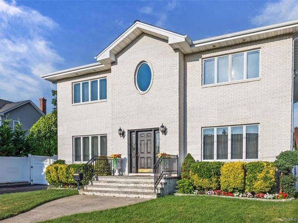 170 McKinley Avenue, Franklin Square NY 11010