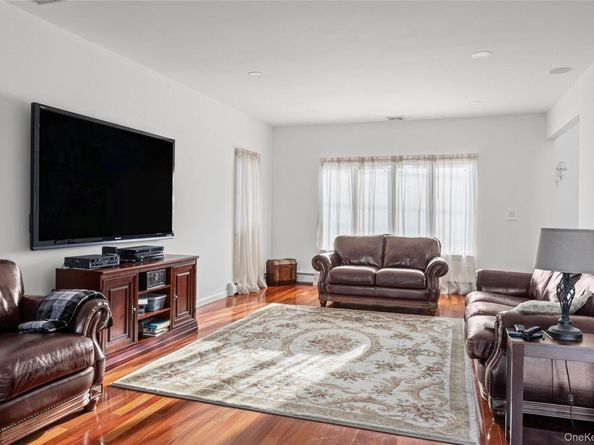 170 McKinley Avenue, Franklin Square NY 11010