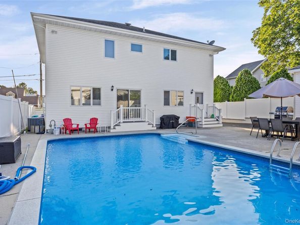 170 McKinley Avenue, Franklin Square NY 11010