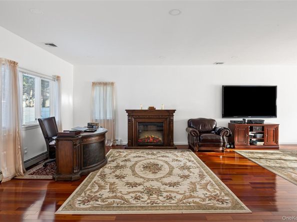 170 McKinley Avenue, Franklin Square NY 11010