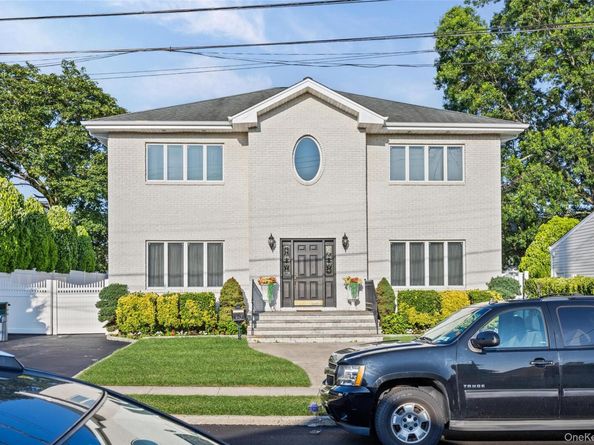 170 McKinley Avenue, Franklin Square NY 11010