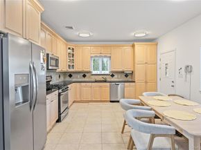 170 McKinley Avenue, Franklin Square NY 11010
