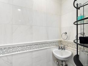 118 Grant Avenue, Albertson NY 11507