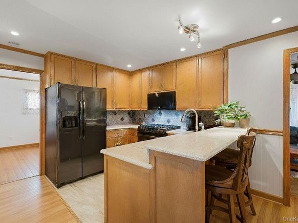 5 Liberty Street, Hampton Bays NY 11946