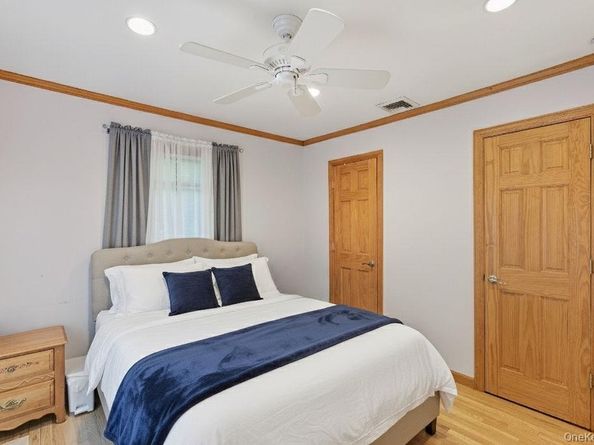 5 Liberty Street, Hampton Bays NY 11946