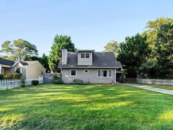 5 Liberty Street, Hampton Bays NY 11946