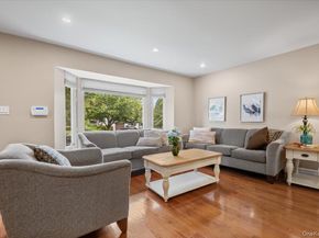 21 Mellow Lane, Jericho NY 11753