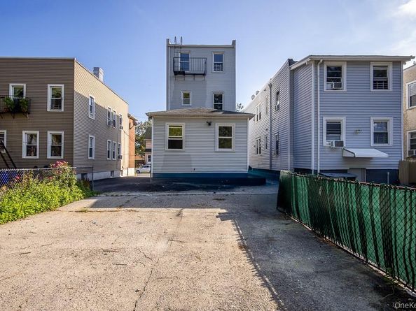 299 Sickles Avenue, New Rochelle NY 10801