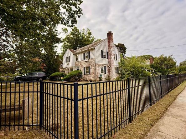 139 New York Avenue, Freeport NY 11520