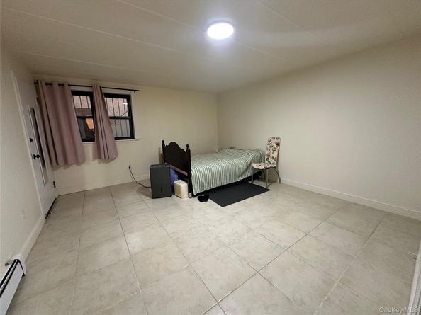 68-05 242 Street 31A, Little Neck NY 11362