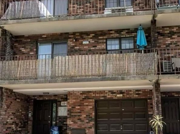 68-05 242 Street 31A, Little Neck NY 11362