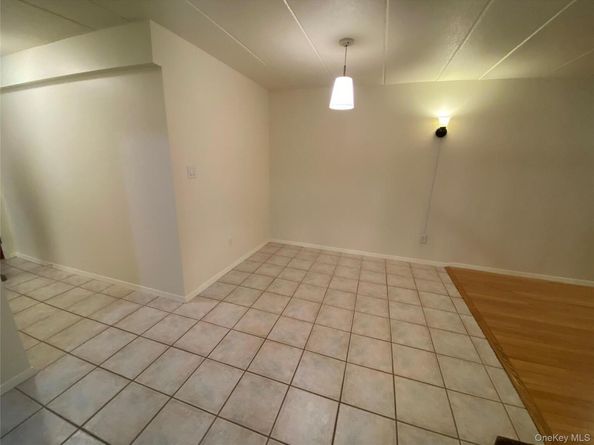 68-05 242 Street 31A, Little Neck NY 11362