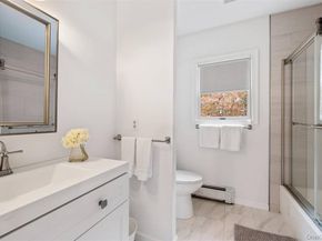 4 Wooded Lane, Hampton Bays NY 11946
