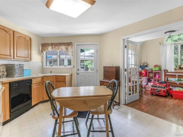 8 Brian Lane, Mount Sinai NY 11766
