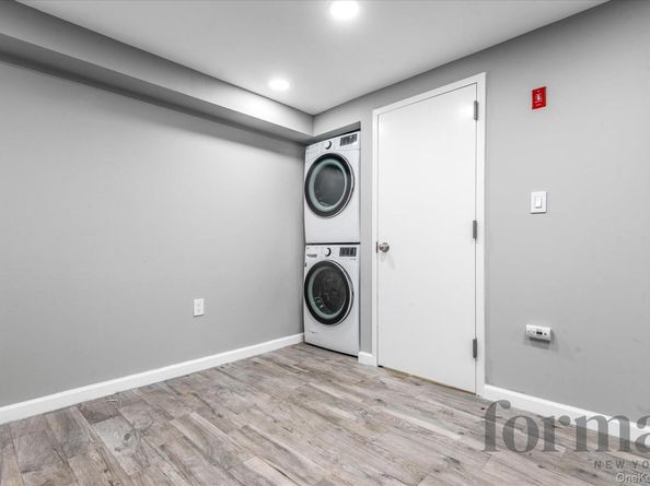 5022 Overbrook Street, Douglaston NY 11362
