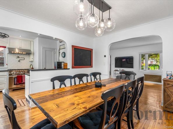 5022 Overbrook Street, Douglaston NY 11362