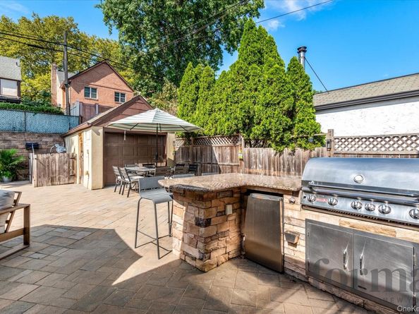 5022 Overbrook Street, Douglaston NY 11362