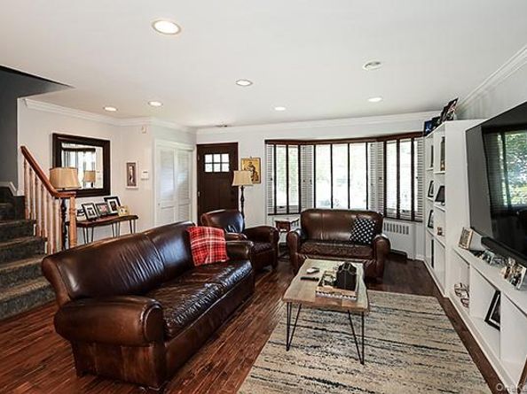 15 Hedgerow Lane, Commack NY 11725