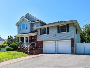 15 Hedgerow Lane, Commack NY 11725