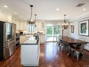 15 Hedgerow Lane, Commack NY 11725