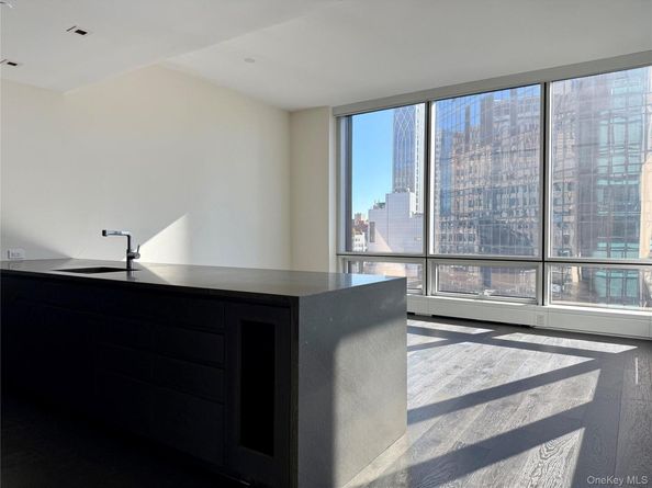 172 Madison Avenue 17C, New York (Manhattan) NY 10016