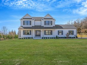 85 Roanoke Court, Riverhead NY 11901