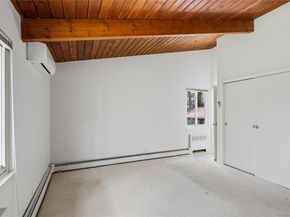 6 Split Oak Drive, East Norwich NY 11732