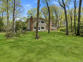 6 Split Oak Drive, East Norwich NY 11732